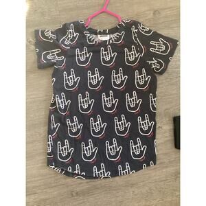Me & Reekie I Love You Sign Bamboo Tee Size 5